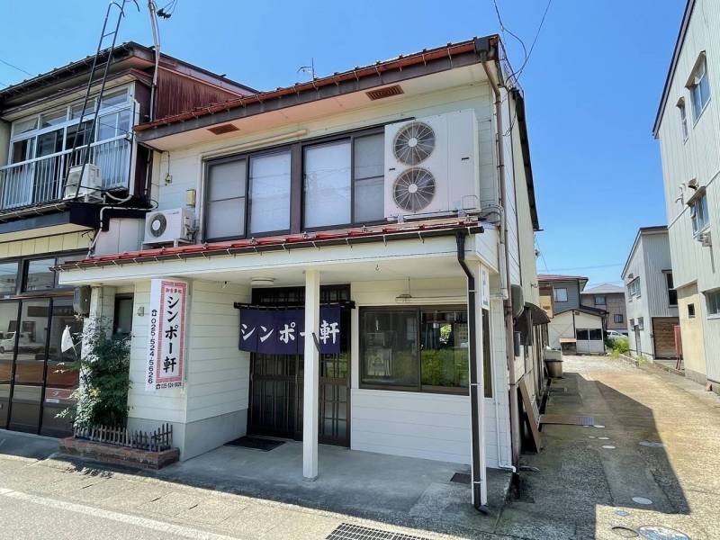 シンポー軒さん。
食べログ3.3のラーメン屋さんです