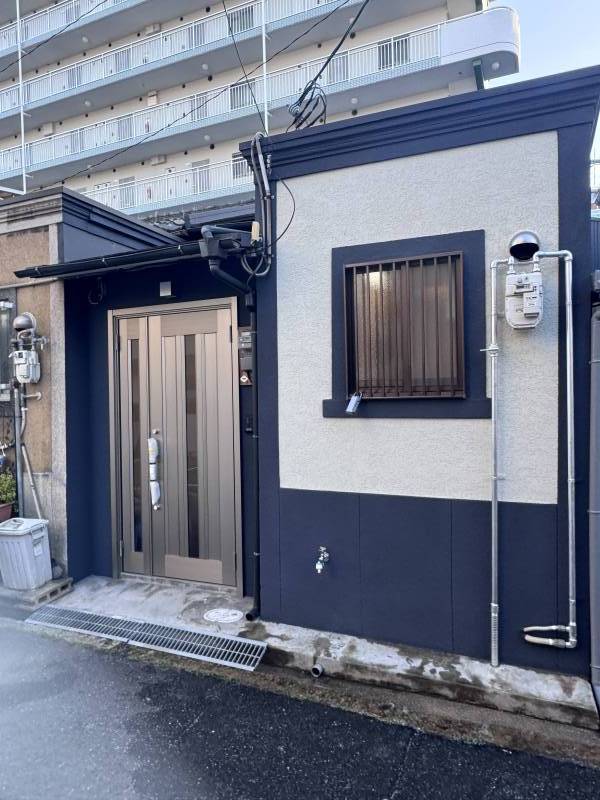 外壁塗装リフォーム済み
とてもおしゃれな外観です