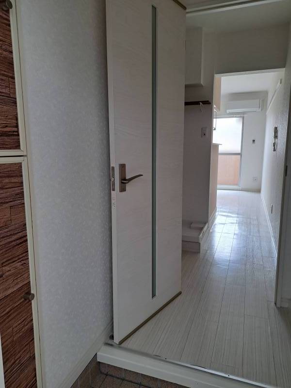 玄関内に扉があるので、閉めれば来客に室内が見えず安心です。