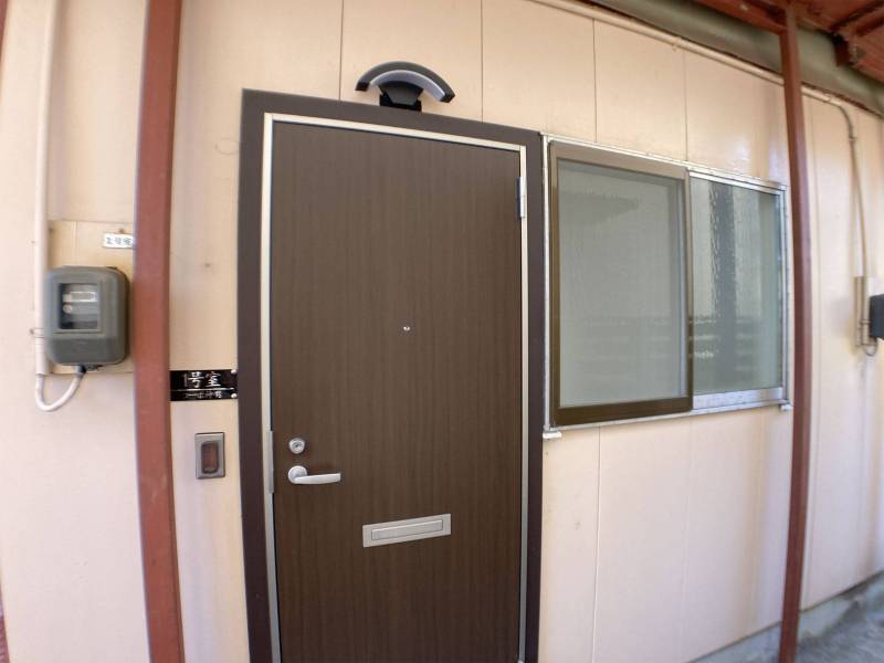 玄関新品交換。安心のディンプルキー♪インターフォン新品