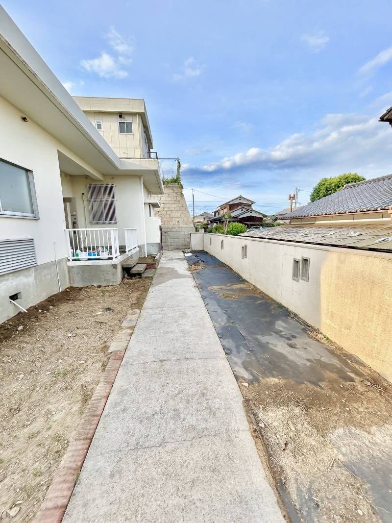 花壇など家庭菜園可能な庭あり