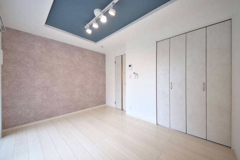 （参考）別部屋の写真です。実際のお部屋と左右対称になります