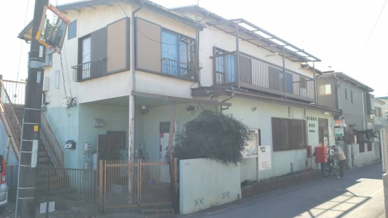 一階が郵便局となっています。