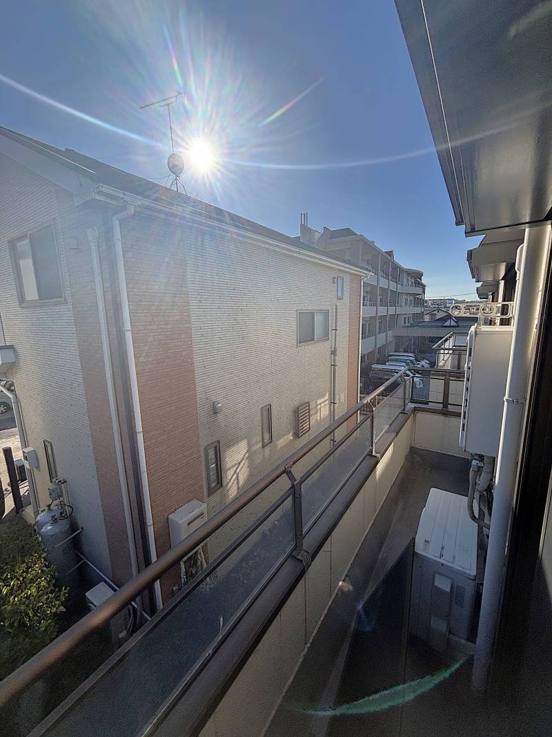 LDにも洋室からもベランダに行けます