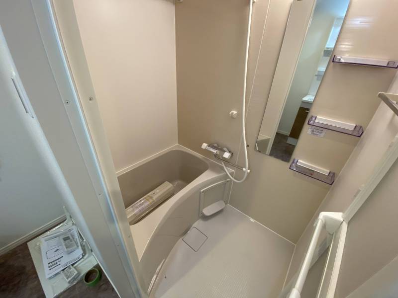 乾燥機と室内干し機付きバス