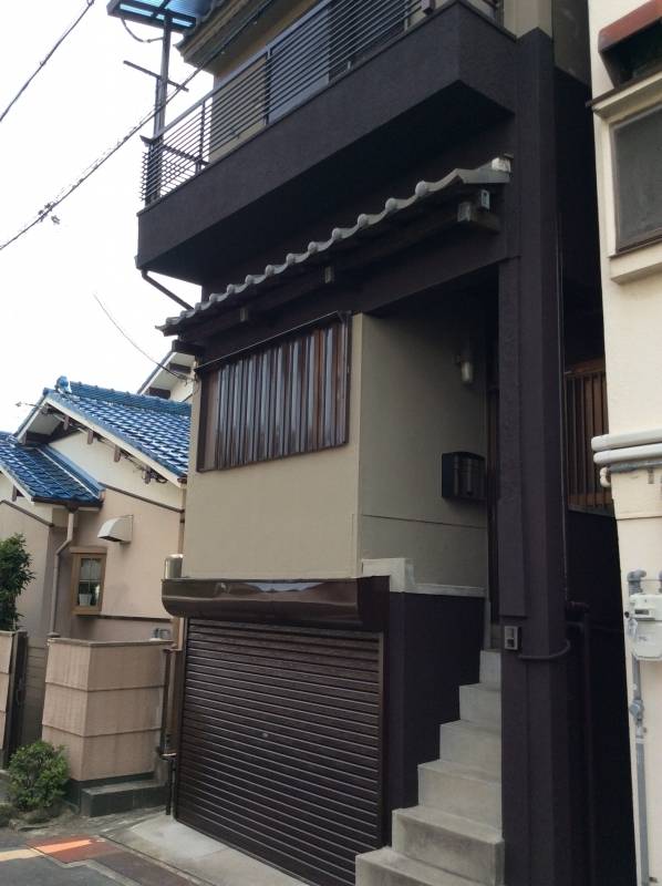 落ち着いた外観色です。