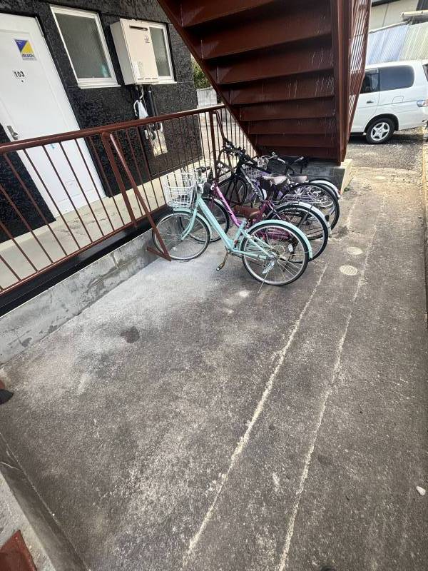 駐輪スペースもあってサイクリングコースを楽しめます