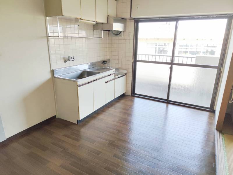 駅徒歩５分・ネット無料／DKスペース