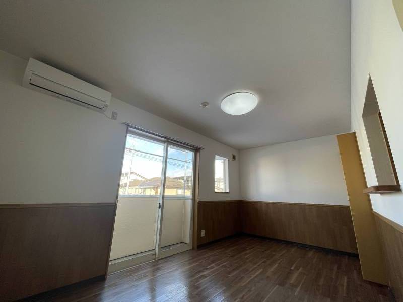 広々としたリビング
シーリングライト付き