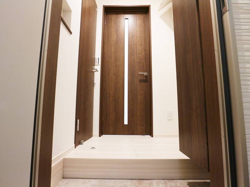 高級感溢れる玄関がお出迎え♪