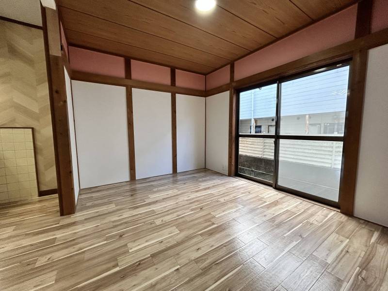 LDKの西側半分の様子がわかる写真です