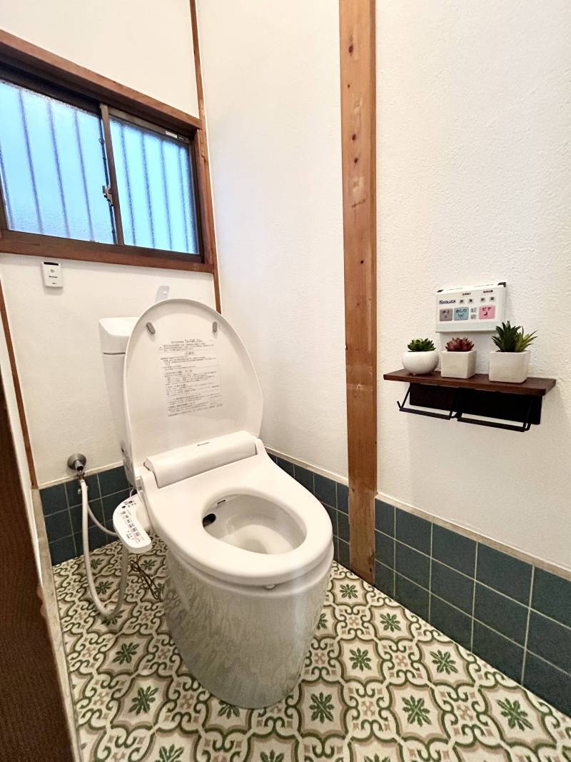 トイレはウォシュレット付き