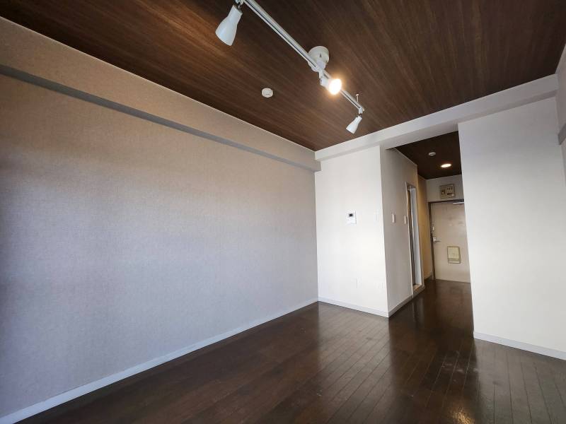 退去/リフォーム前なので他の部屋の参考画像です