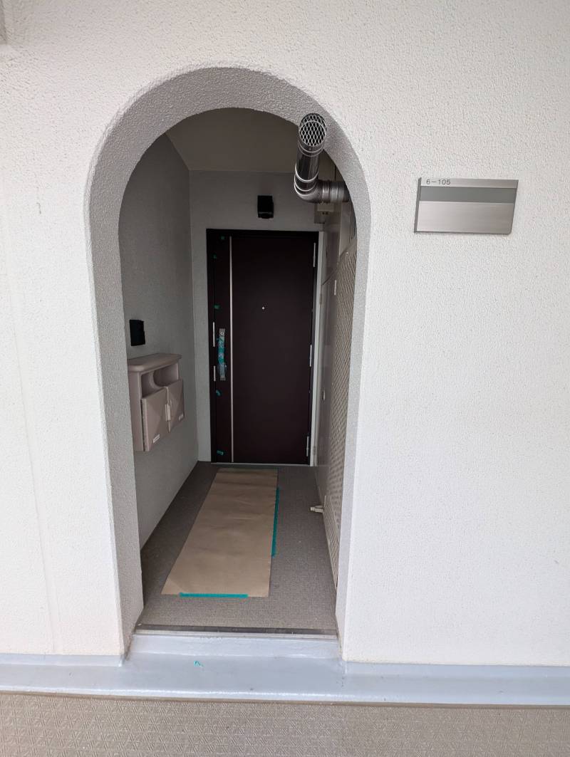 玄関ポーチ