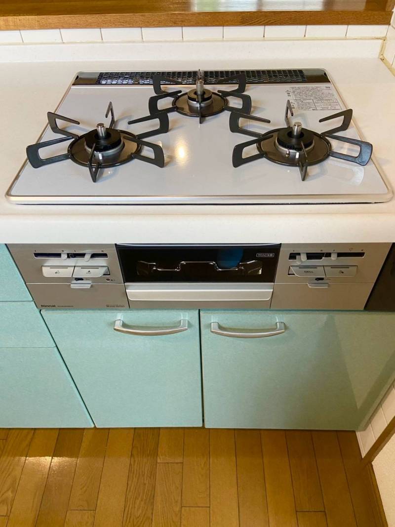 新品グリル両面焼き3口ガラストップコンロ