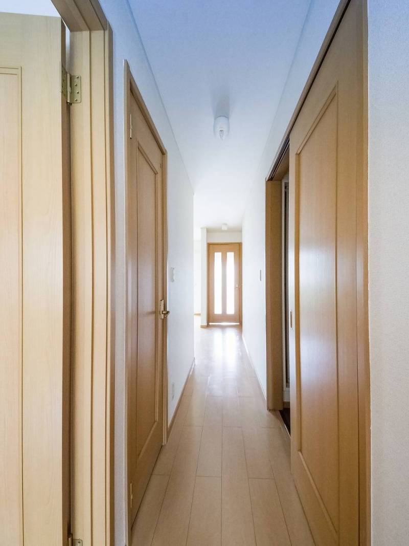 廊下：リビングルームから奥に続きます