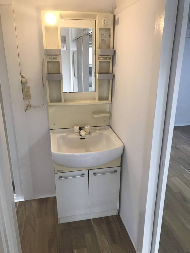 初期費用ゼロ！保証会社加入できない方も検討！近隣駐車場有り。