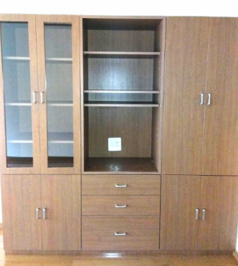 お気に入りの雑貨屋本を飾って見せる収納も◎