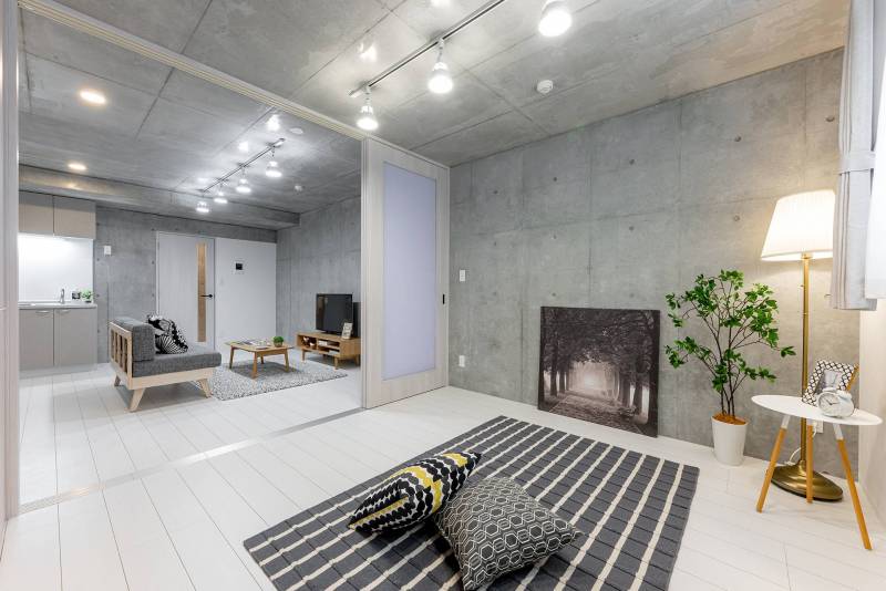 LDKと寝室の間の扉を開くととても開放的な空間になります。