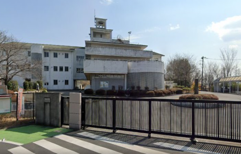 徒歩圏内に小学校があります！