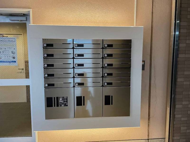 宅配ボックス完備