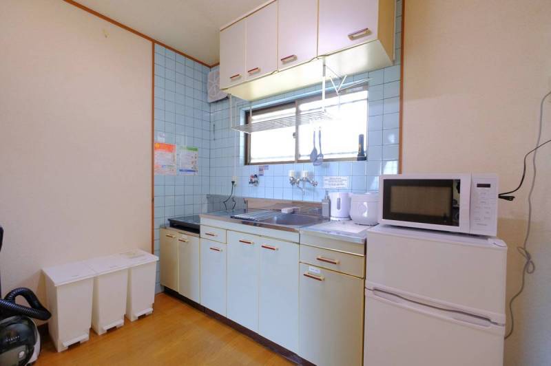 ひとり暮らしには十分な広さのキッチンです。