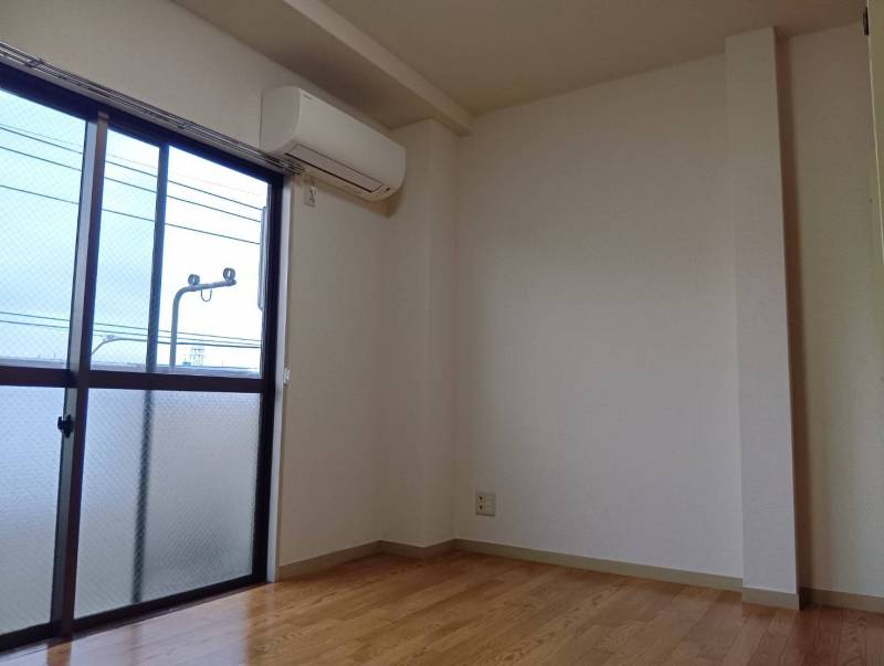 エアコン付きです。