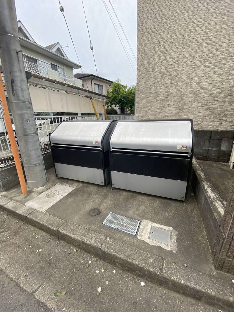 敷地内ゴミ置き場