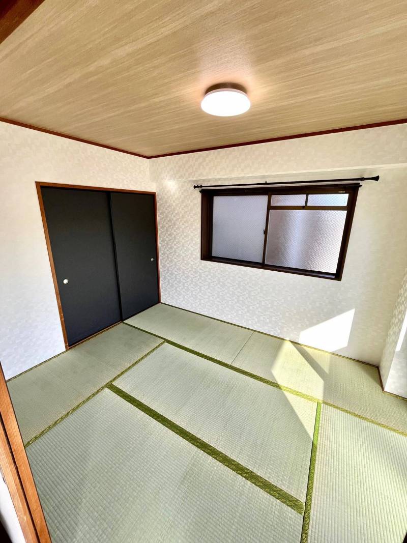 6畳和室。押入あり