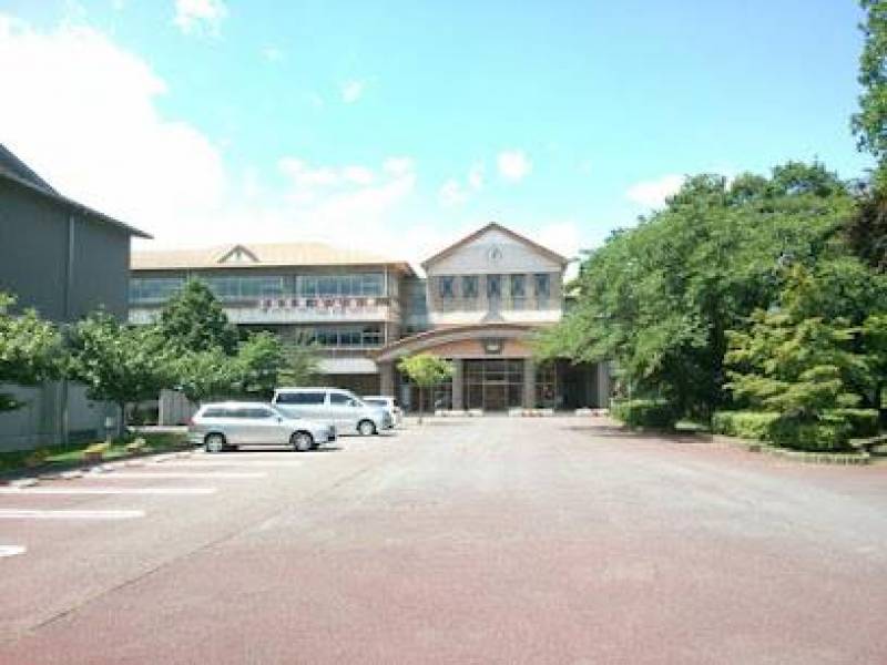 埴生中学校&hellip;アパートから1.1キロ徒歩16分です。