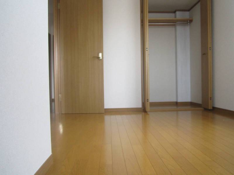 全室フローリング床