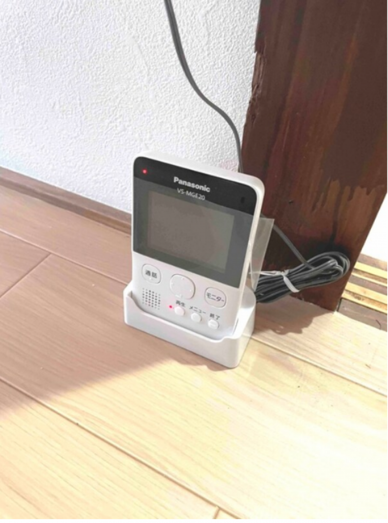 モニター付きのインターフォンを設置しています！