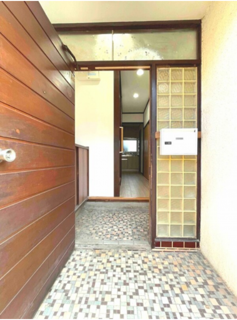 玄関も広く、手洗い場で汚れを落としてからご入室頂けます！