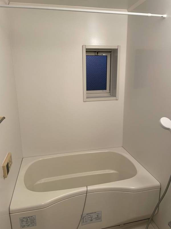 お風呂は追い焚き機能付き