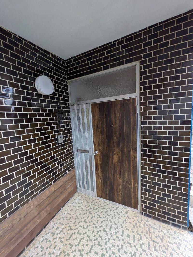 親子開きのドアで抜け感ばっちり