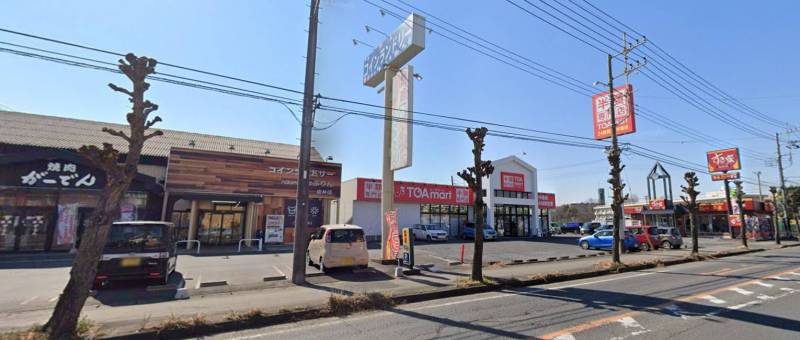 飲食店、理髪店、ジムまで徒歩１分