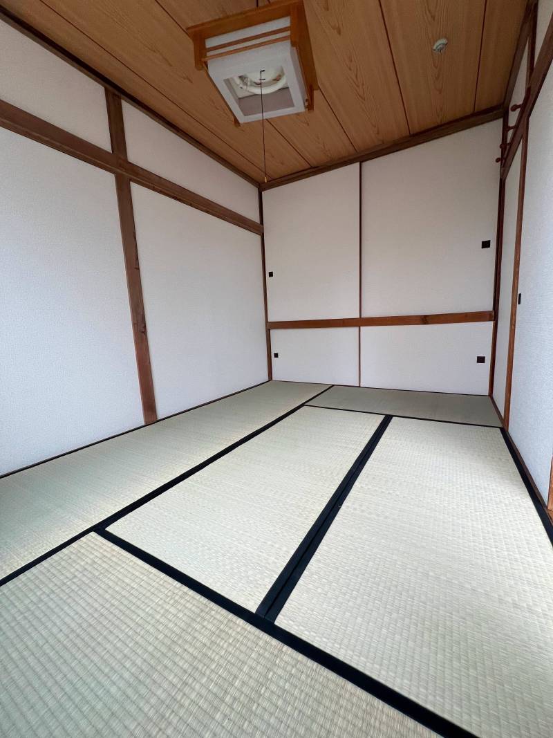 和室の畳は表替え済み