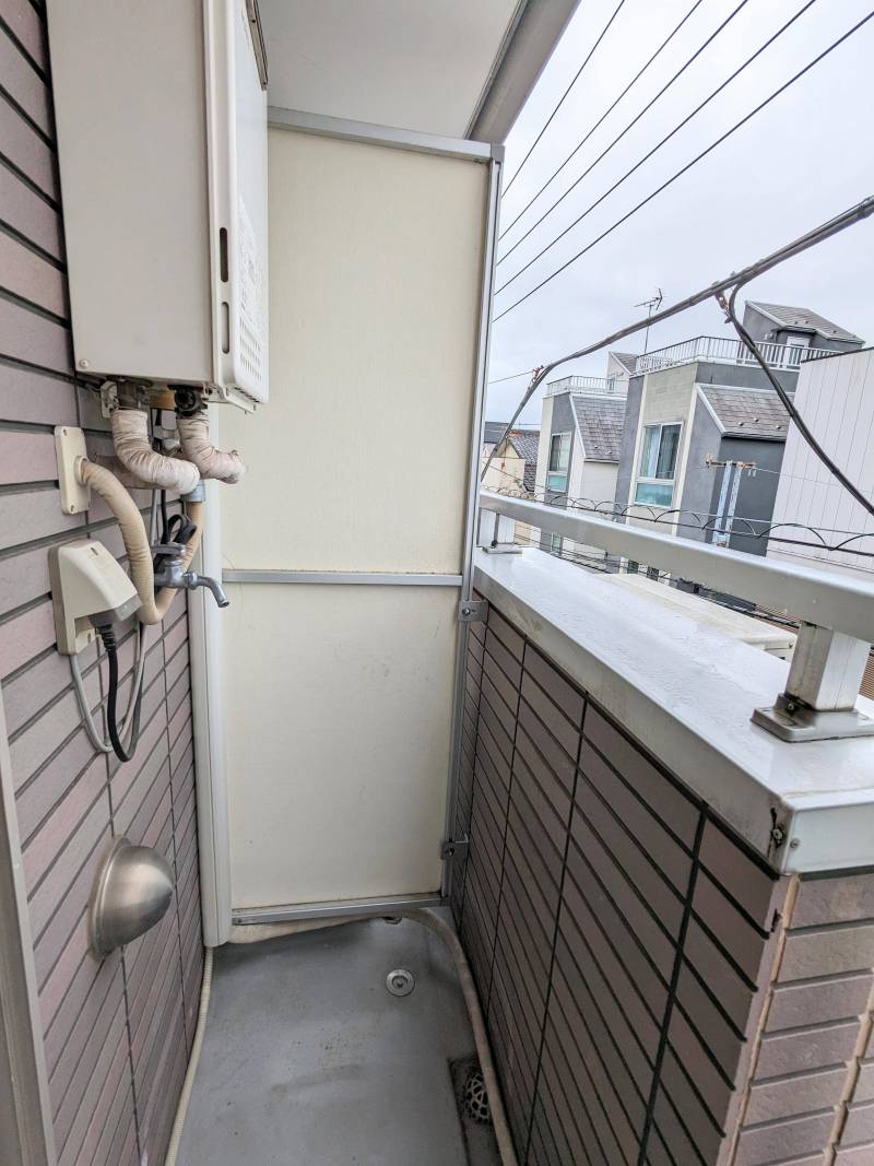 ベランダ
洗濯機を置けます♪