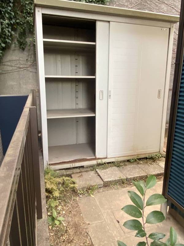 大型の外収納付き。収納スペースたっぷりなのがうれしい♪ 