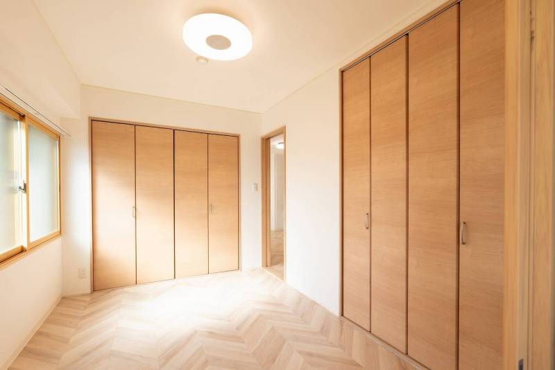 プライベートを大切にできる、落ち着いた寝室をイメージです。　