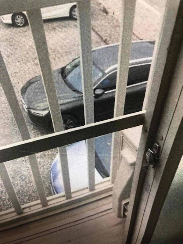 バルコニーの外は駐車場。眺望よし。