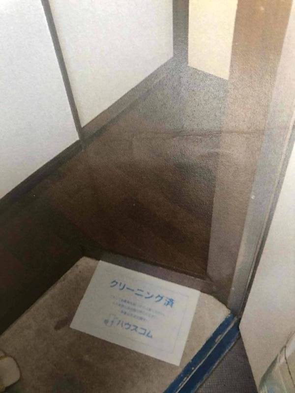 玄関から入ってすぐ、ピカピカ。