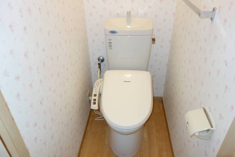 ウオシュレット完備のトイレ