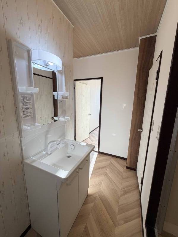 洗面台も新品