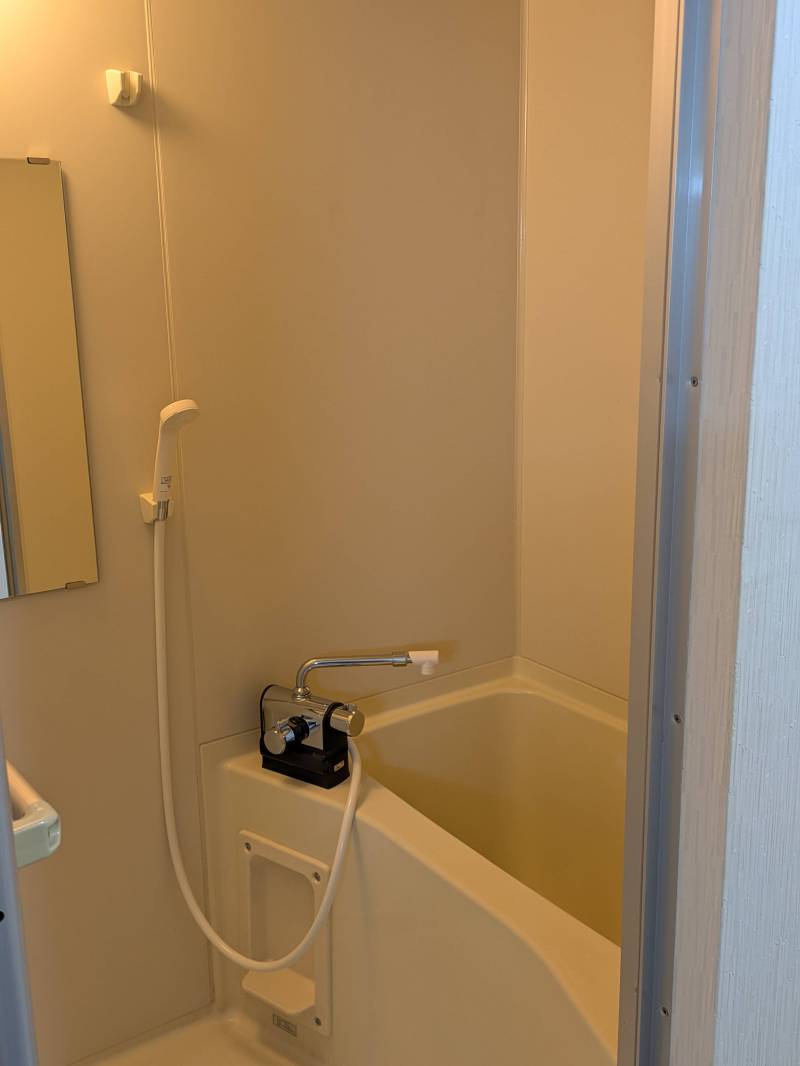 バスルーム〜　水栓を交換しています！