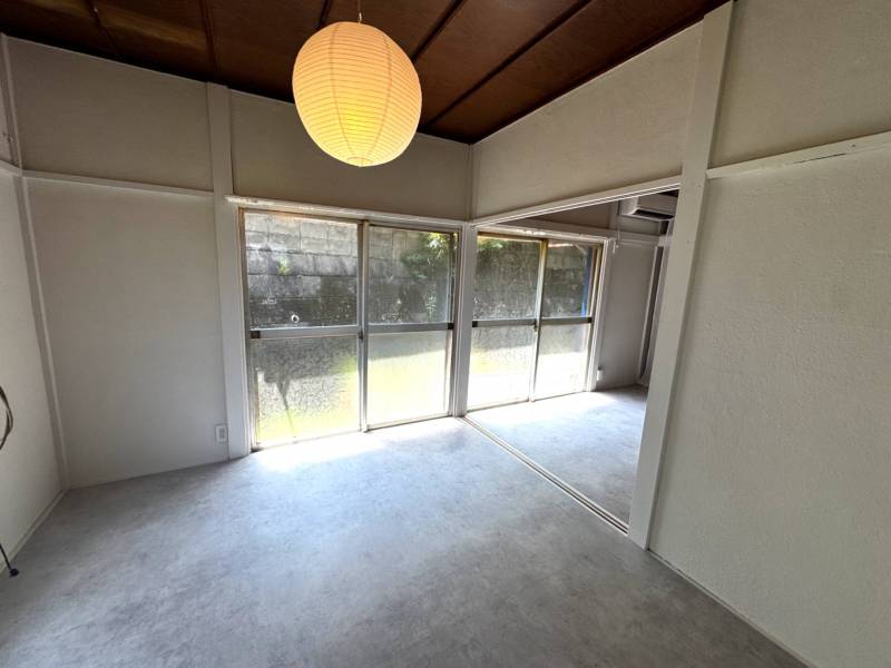 写真は101のものです。
専用庭あります。