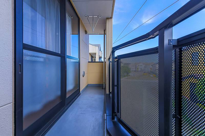 広々としたバルコニー♪日当たりもバッチリです♪