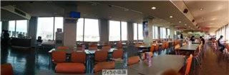 小田原市役所の7階に食堂があり、誰でも利用できます。