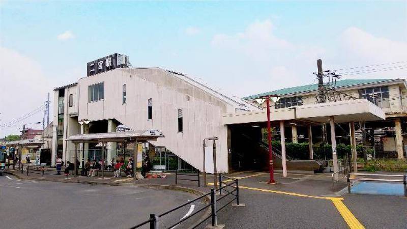 二宮駅まで徒歩245m(4分)