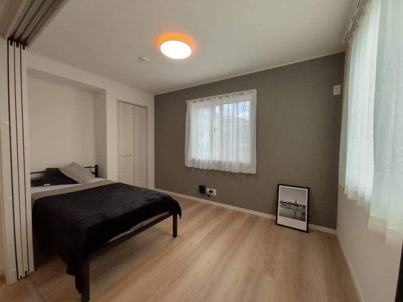 電球色、昼白色変えれる照明